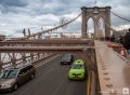 Autos auf der Brooklyn Bridge
